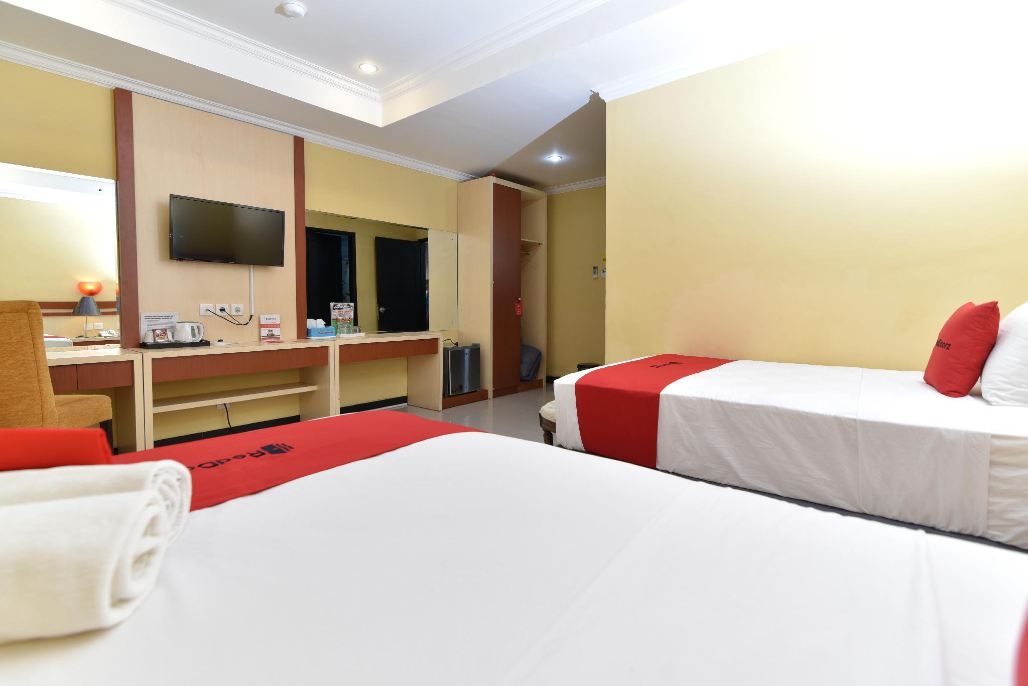 Reddoorz Plus Near Mall Bali Galeria 2 Denpasar Exterior foto