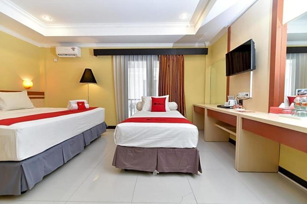 Reddoorz Plus Near Mall Bali Galeria 2 Hotel Dempassar Exterior foto