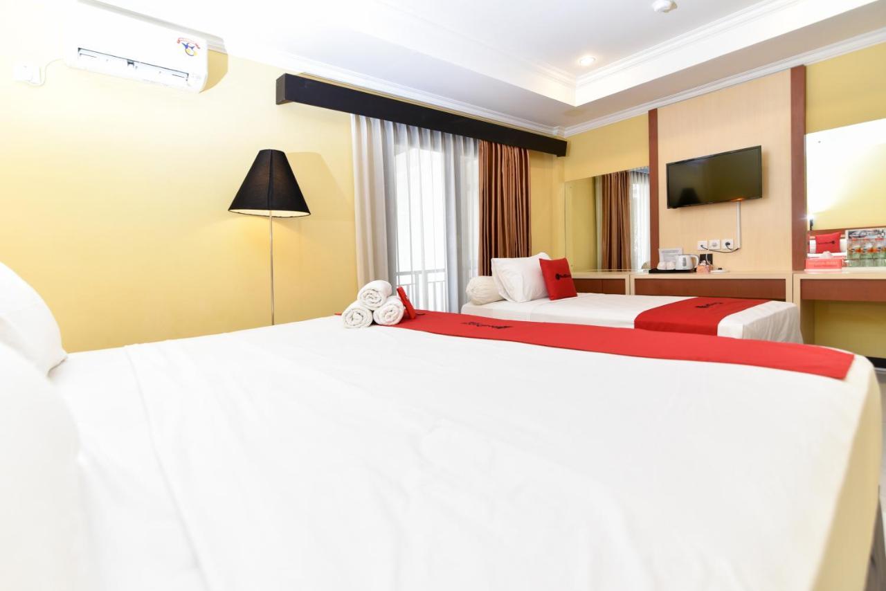 Reddoorz Plus Near Mall Bali Galeria 2 Denpasar Exterior foto