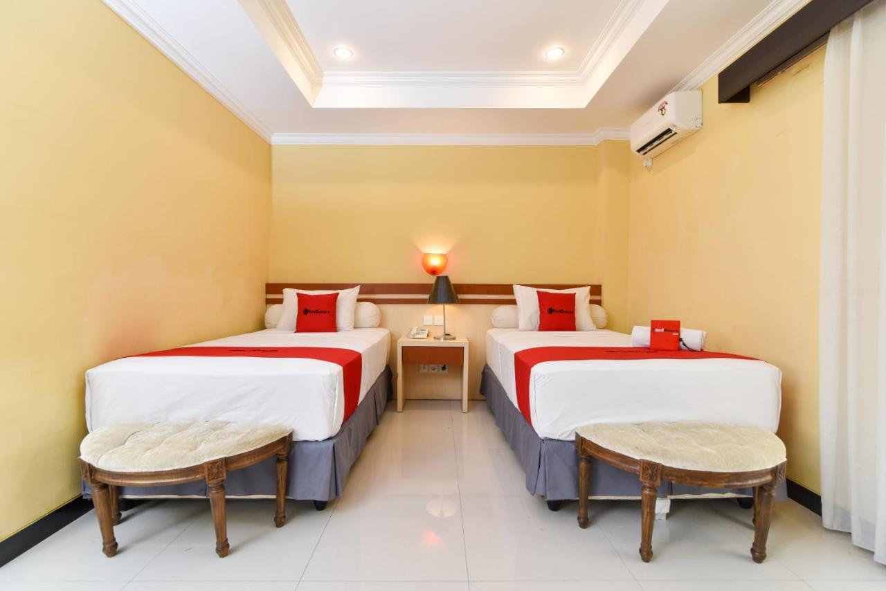 Reddoorz Plus Near Mall Bali Galeria 2 Denpasar Exterior foto