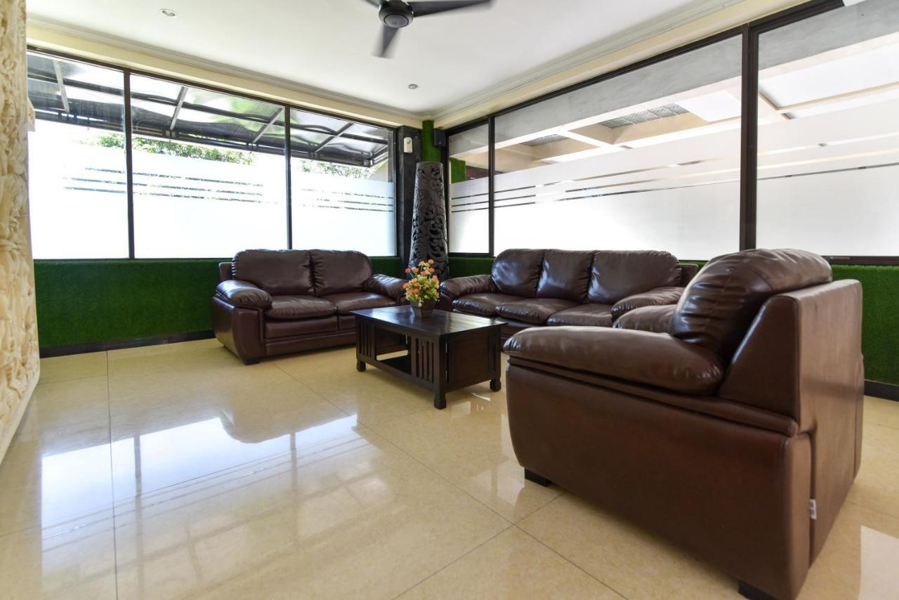 Reddoorz Plus Near Mall Bali Galeria 2 Denpasar Exterior foto